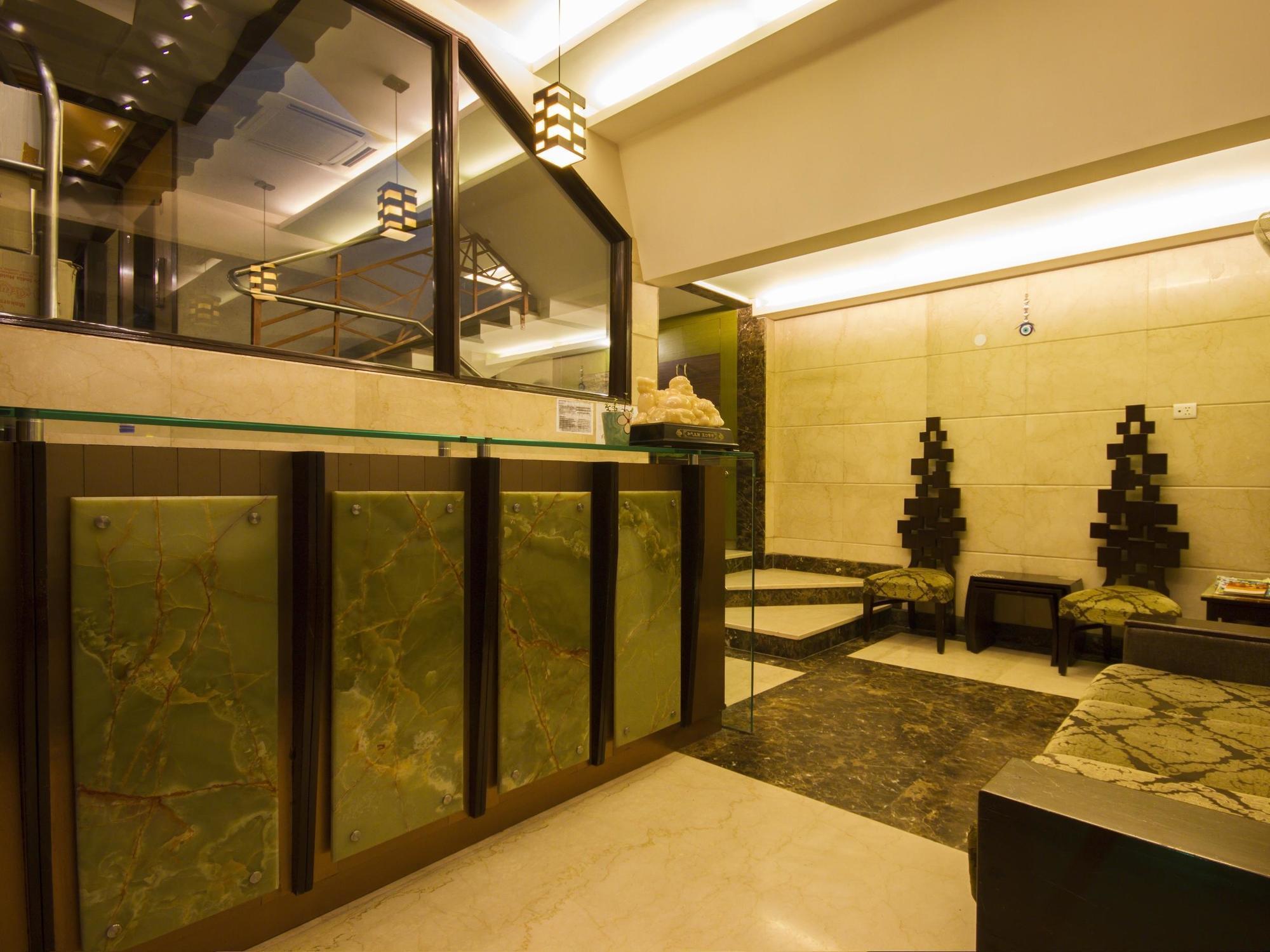 Hotel Sunstar Heights Delhi  Eksteriør billede