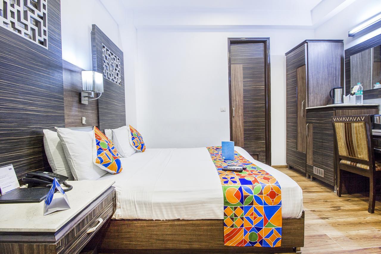Hotel Sunstar Heights Delhi  Eksteriør billede